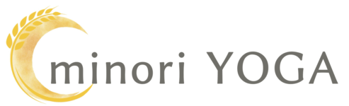 minori YOGAのロゴ